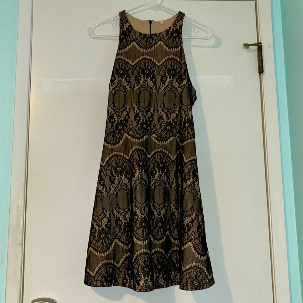 Vintage dress, gorgeous detail